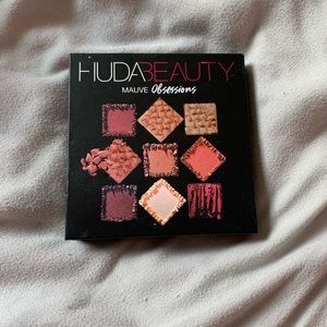 Huda Beauty Mauve Obsessions ❤️